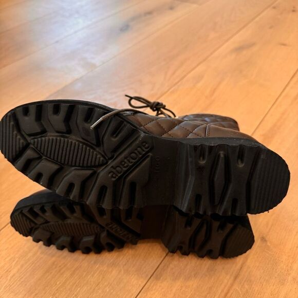 Ron White
Tiffany Boots 37 1/2 - Picture 9 of 13